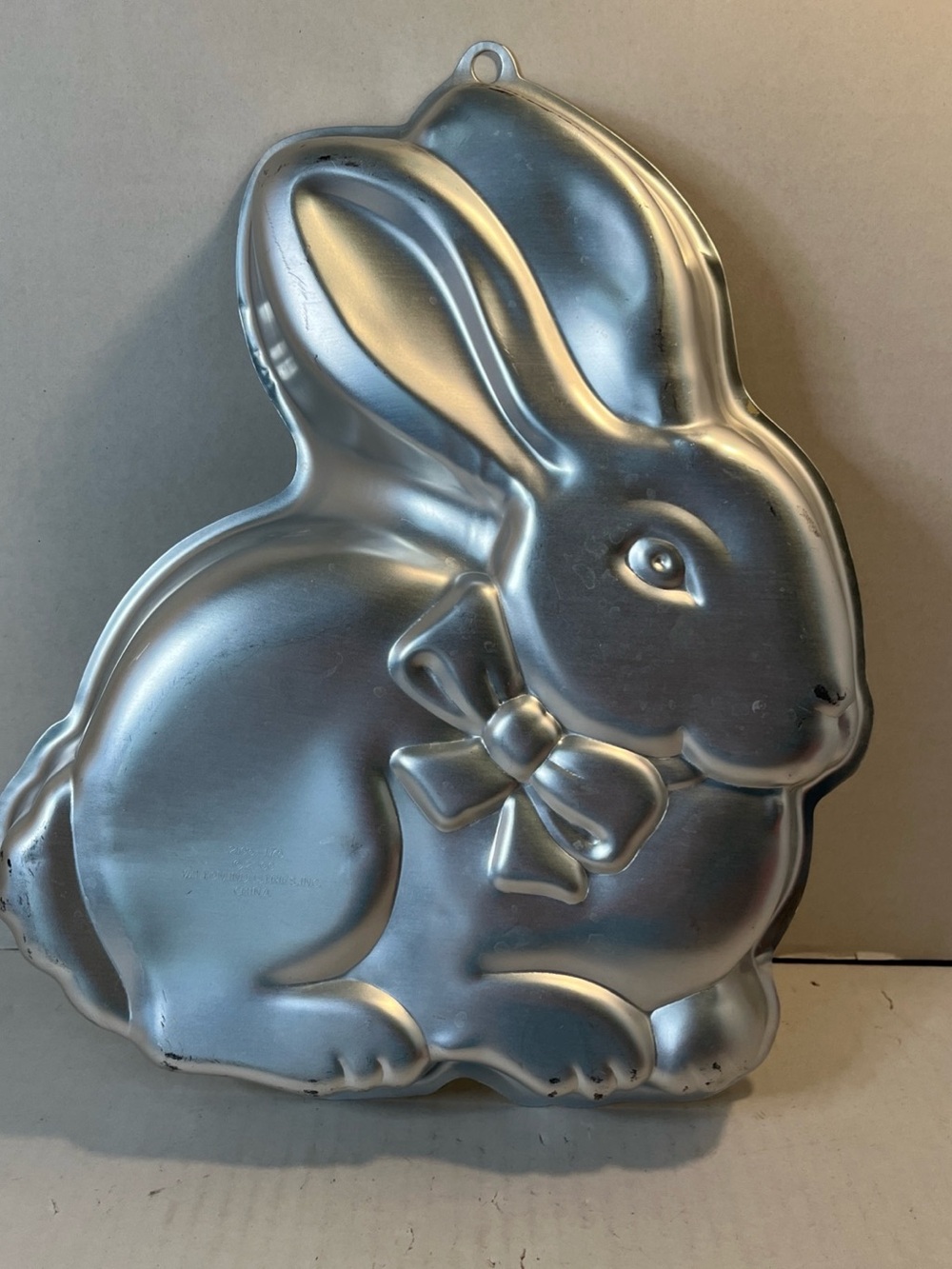 Wilton Silver Bunny Molded Cake Pan